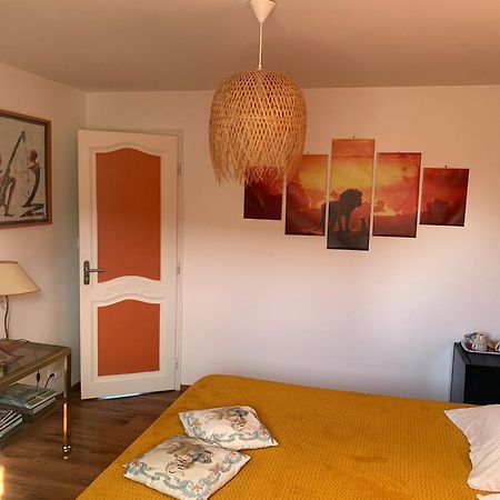 Le Moulin Bleu Bed & Breakfast Seigy Eksteriør bilde
