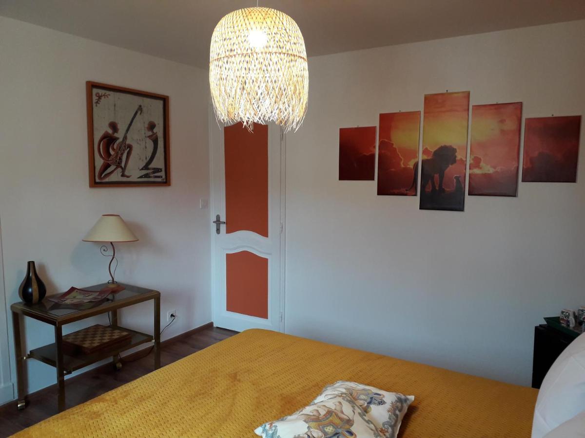 Le Moulin Bleu Bed & Breakfast Seigy Eksteriør bilde