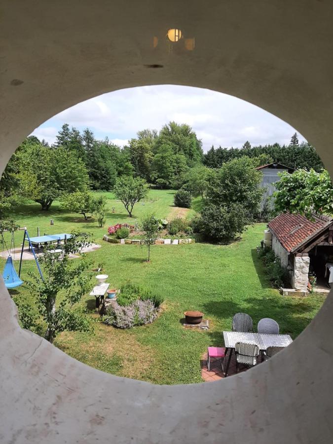 Le Moulin Bleu Bed & Breakfast Seigy Eksteriør bilde