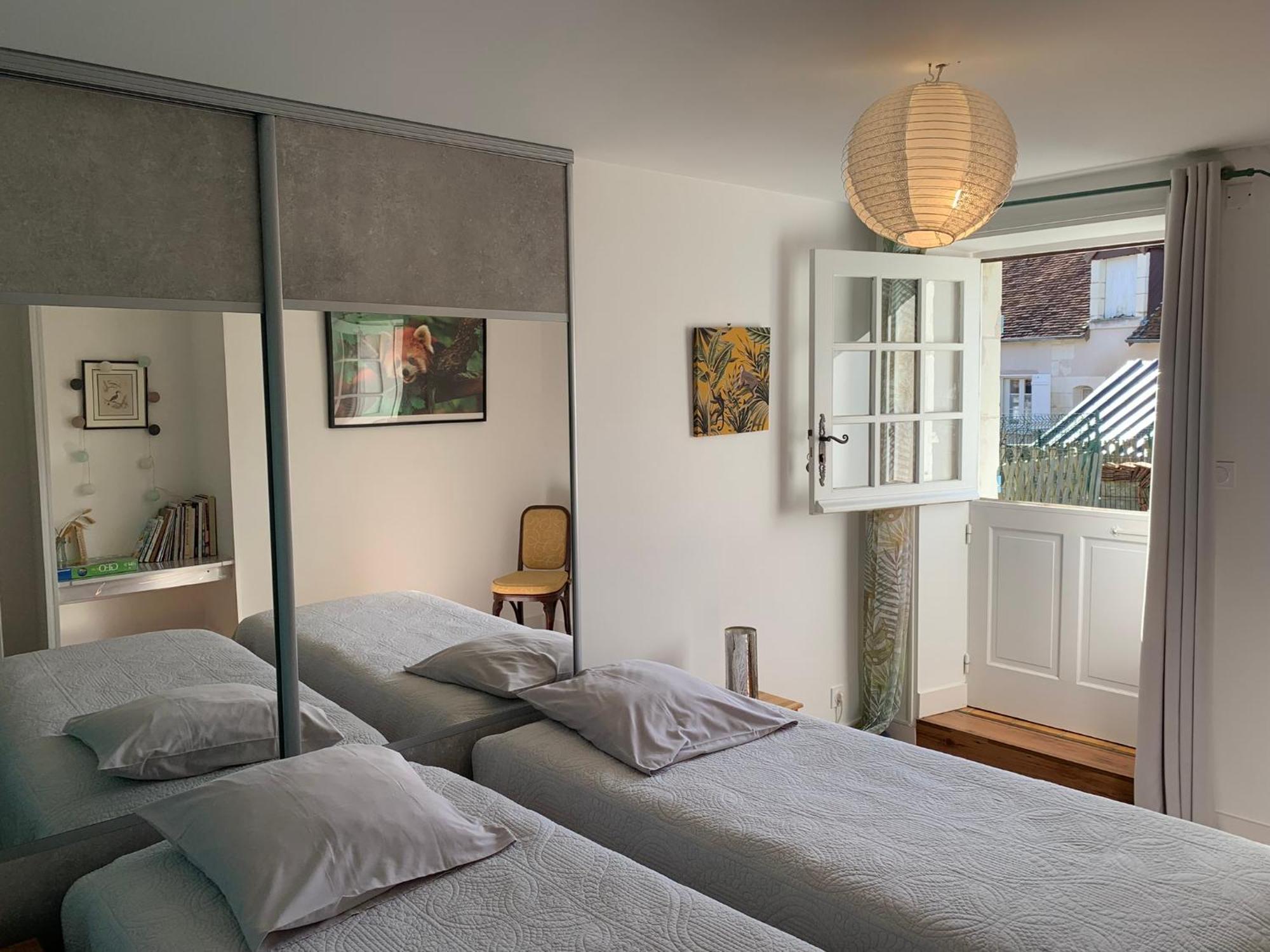 Le Moulin Bleu Bed & Breakfast Seigy Eksteriør bilde